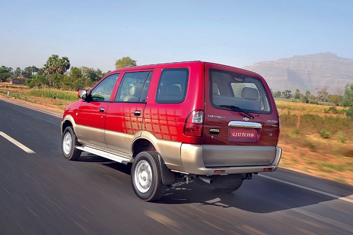 Chevrolet Tavera Neo 3 review, test drive - Image 1