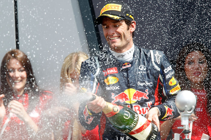 Webber outfoxes Alonso