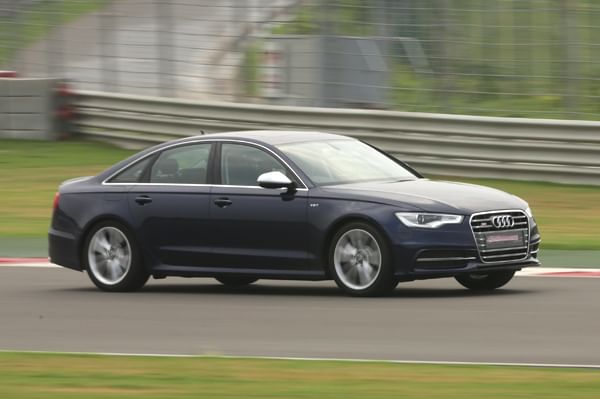New 2013 Audi S6 review, test drive New 2013 Audi S6 review, test drive