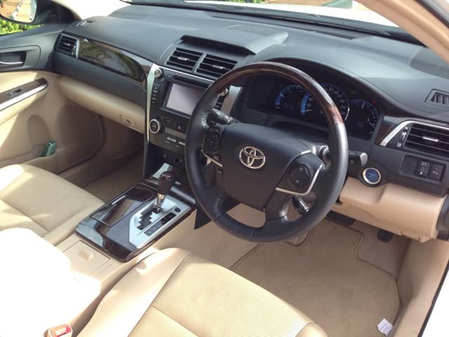 Toyota Camry Hybrid review, test drive