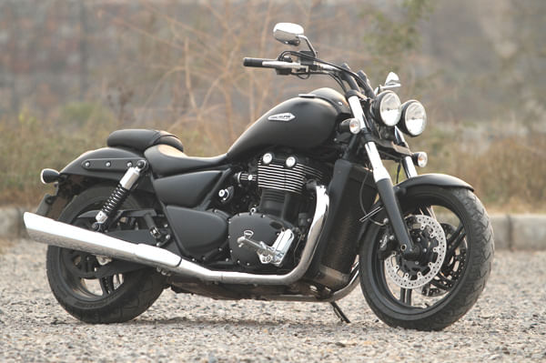 Triumph Thunderbird Storm review, test ride - Image 4