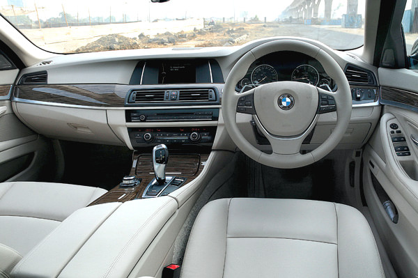 Mercedes Benz E 250 CDI vs BMW 520d comparison Mercedes Benz E 250 CDI vs BMW 520d comparison