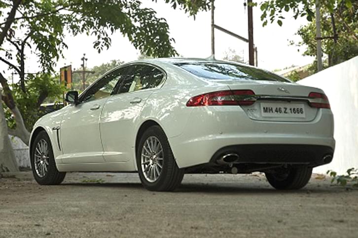 Jaguar XF 2.0-litre petrol review, test drive Jaguar XF 2.0-litre petrol review, test drive