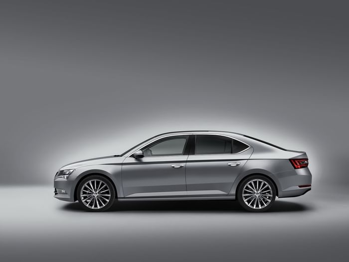 All new Skoda Superb revealed