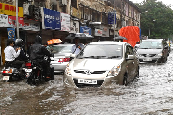 Indians lack monsoon driving awareness: Survey i20 in flood