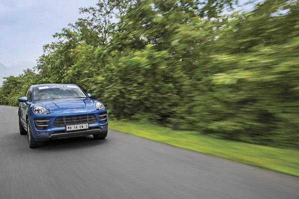 Mobil 1 Great car great road: Porsche Macan Mobil 1 Great car great road: Porsche Macan