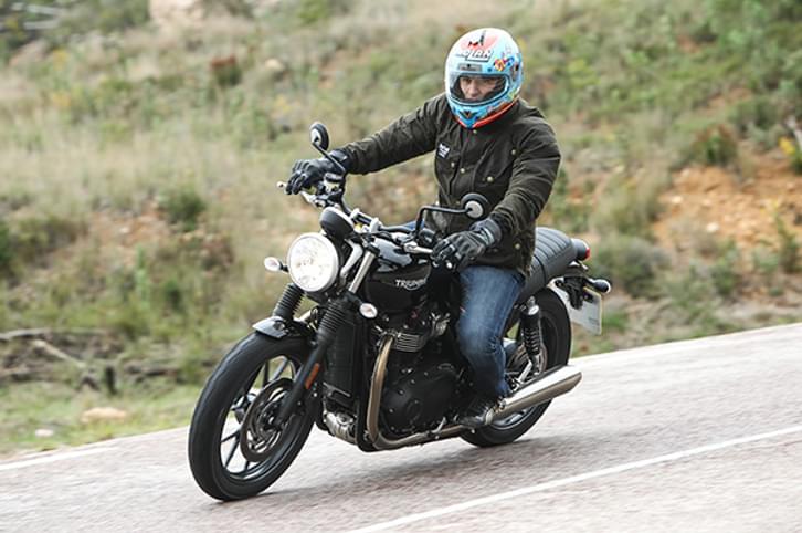 Triumph Bonneville Street Twin review, test ride Triumph Bonneville Street Twin review, test ride