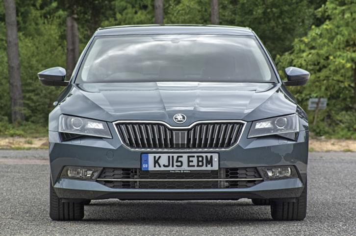 New Skoda Superb review, test drive New Skoda Superb review, test drive