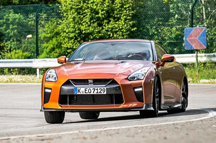 Nissan GT-R review, test drive Nissan GT-R review, test drive