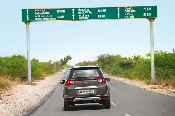 Desert Hunt: Honda BR-V Desert Hunt: Honda BR-V