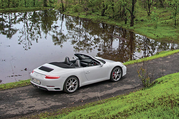 2016 Porsche 911 Carrera S India review, test drive