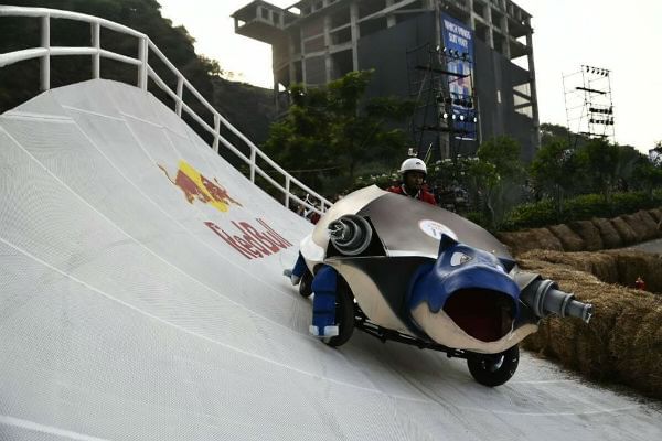 The Other Guys win Red Bull Soap Box Race 2016 Mumbai