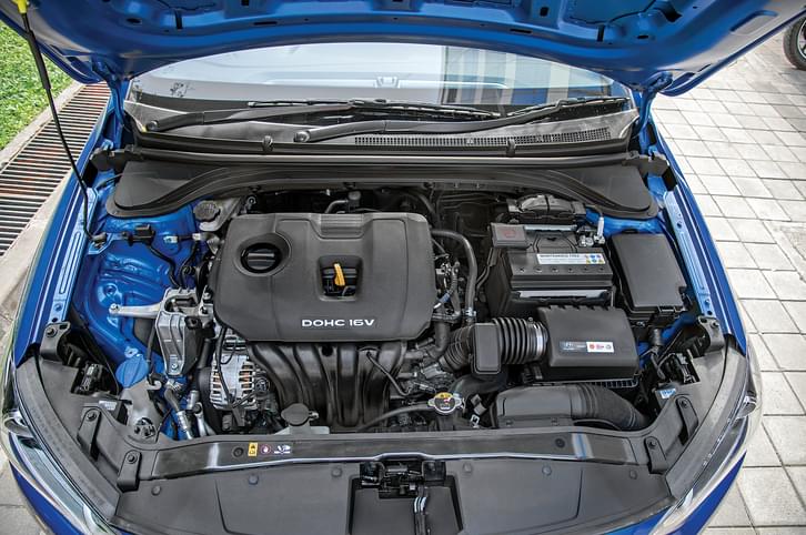 2016 Hyundai Elantra petrol long-term review, first report 2016 Hyundai Elantra petrol long-term review, first report