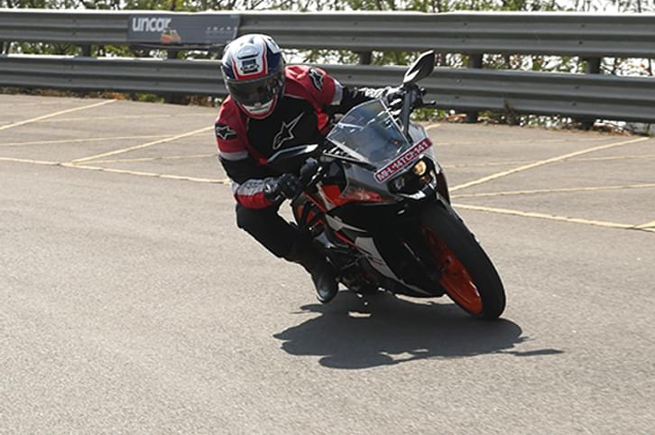 2017 KTM RC390 review, test ride 2017 KTM RC390 review, test ride