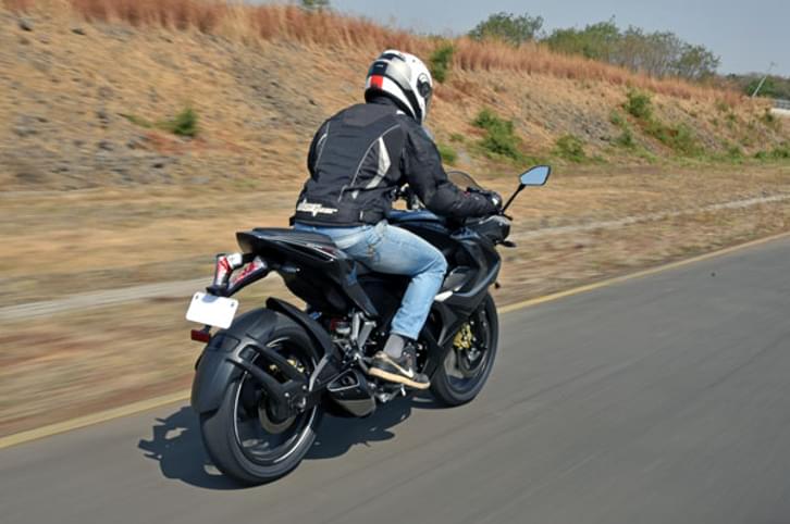 2017 Bajaj Pulsar RS200 review, first ride 2017 Bajaj Pulsar RS200 review, first ride