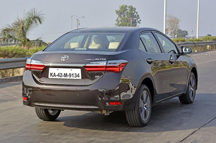2017 Toyota Corolla Altis facelift review, test drive 2017 Toyota Corolla Altis facelift review, test drive