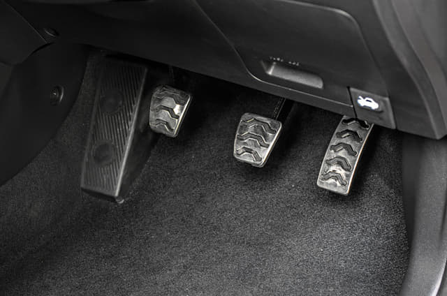 Honda WR-V vs Hyundai i20 Active vs Maruti Vitara Brezza comparison