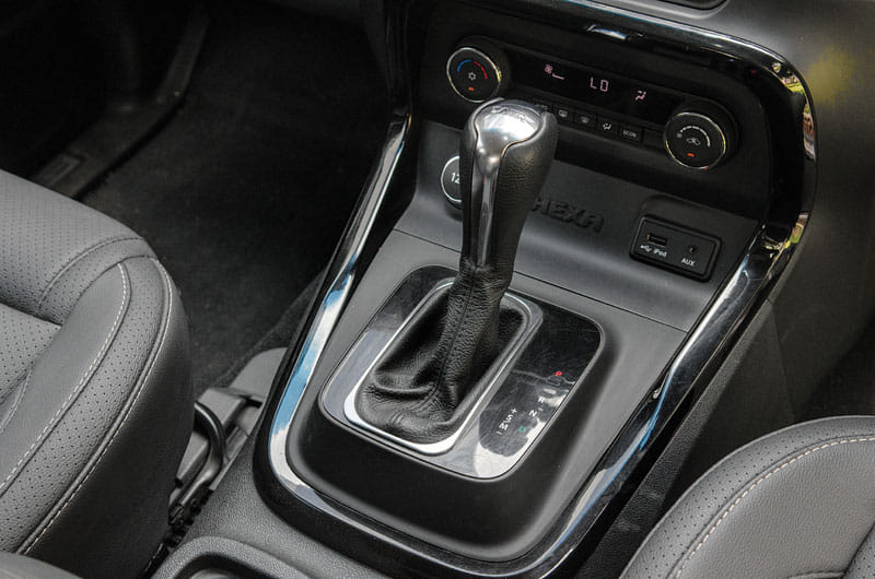 2017 Tata Hexa vs Toyota Innova Crysta automatic comparison - Image 2