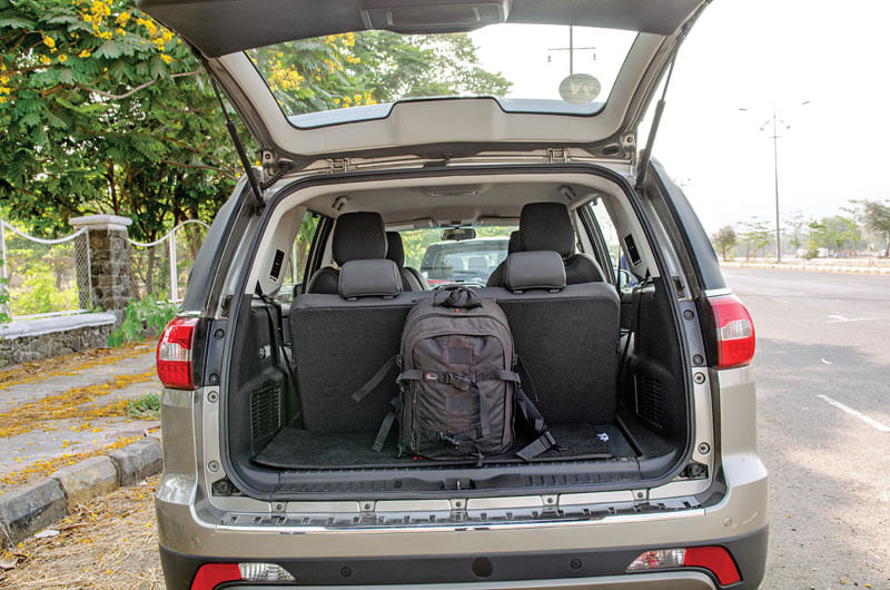 Tata Hexa vs Mahindra XUV500 comparison - Image 4