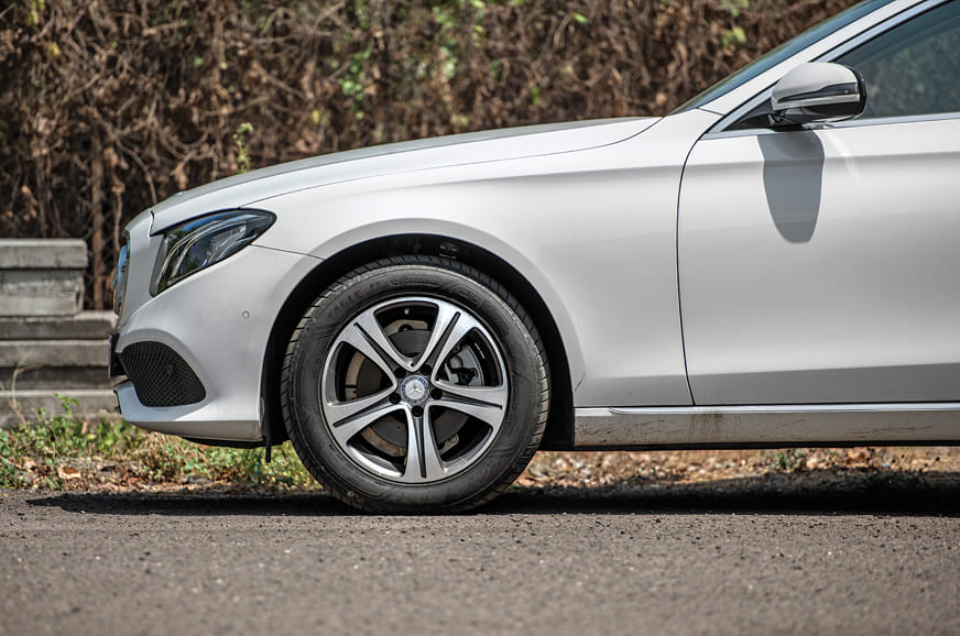 2017 Mercedes-Benz E 220d review, test drive - Image 4