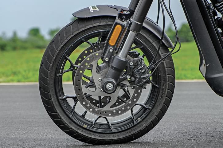 2017 Harley-Davidson Street Rod review, track ride 2017 Harley-Davidson Street Rod review, track ride