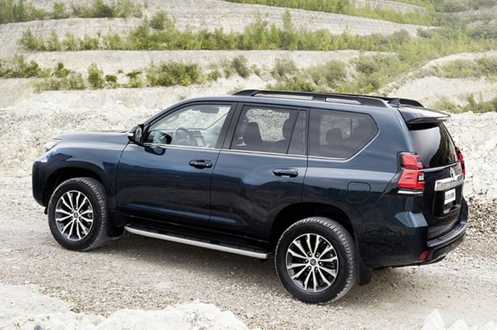 2017 Toyota Land Cruiser Prado facelift unveiled at Frankfurt