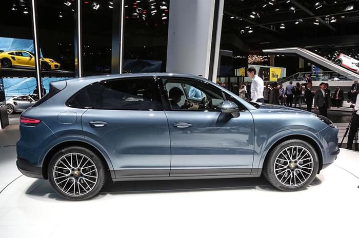 All-new Porsche Cayenne Turbo debuts at Frankfurt