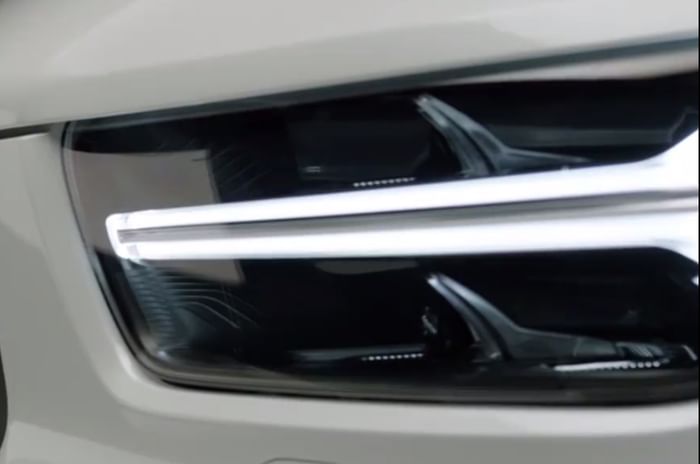 2018 Volvo XC40 video leaked