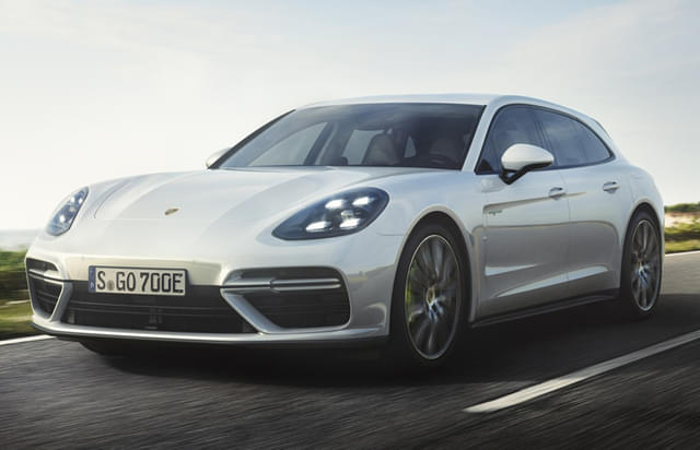 New Porsche Panamera Sport Turismo Turbo S E-Hybrid revealed