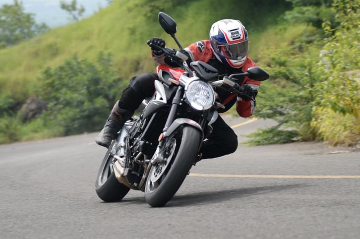 2017 MV Agusta Brutale 800 India review, test ride 2017 MV Agusta Brutale 800 India review, test ride