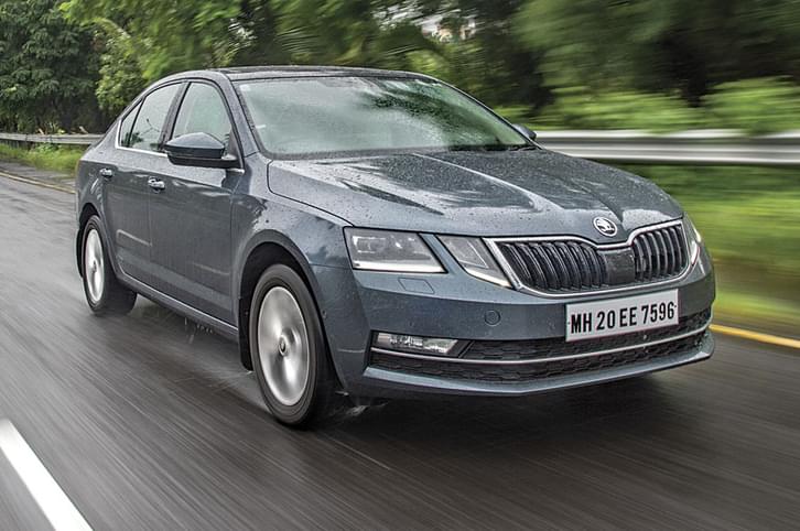 2017 Skoda Octavia vs Hyundai Elantra comparison 2017 Skoda Octavia vs Hyundai Elantra comparison