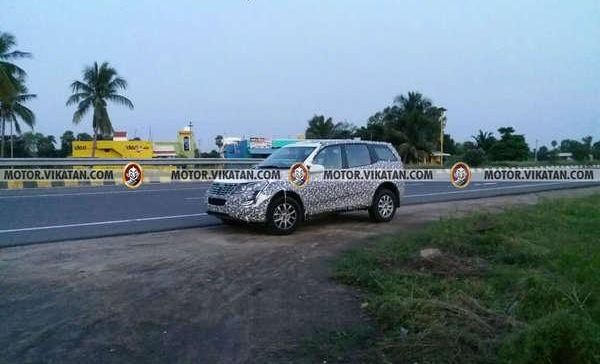 2018 Mahindra XUV500 facelift spied