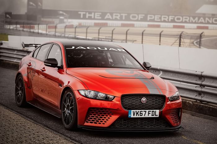 Jaguar sets a new four-door lap record at N&#252;rburgring