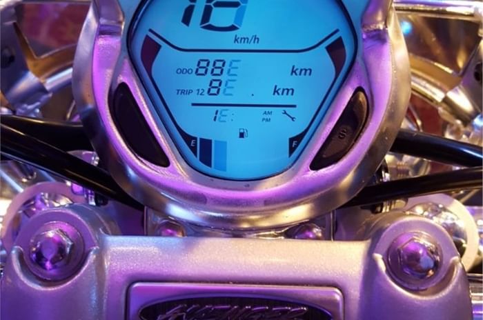 2018 Bajaj Avenger 220 unveiled