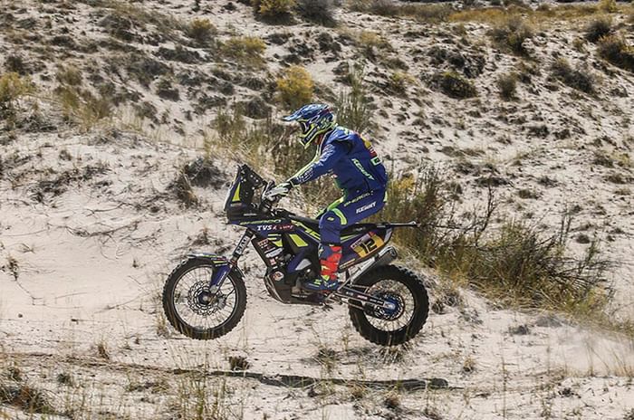 Dakar 2018 Stage 10: Mena breaks into top 15