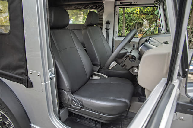 2018 Mahindra Thar vs Force Gurkha comparison