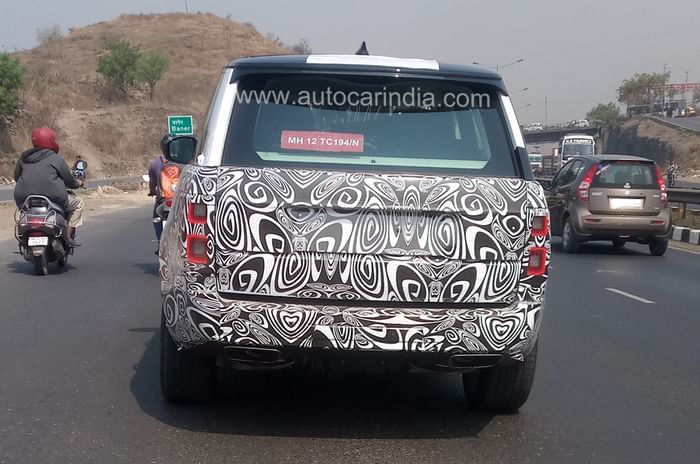 2018 Range Rover facelift spied near Pune