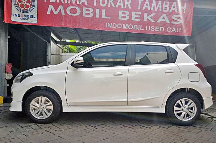 2018 Datsun Go facelift with CVT spied