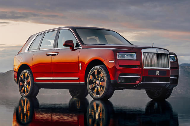 2018 Rolls-Royce Cullinan revealed