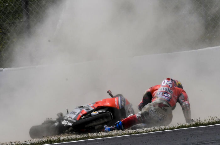 2018 Catalan MotoGP: Lorenzo hammers down his opponents