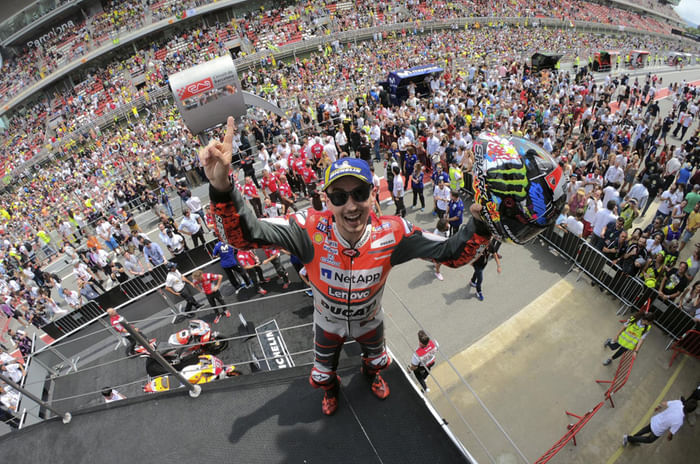 2018 Catalan MotoGP: Lorenzo hammers down his opponents