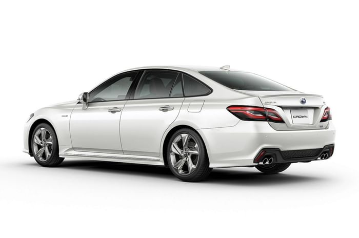 2018 Toyota Crown revealed