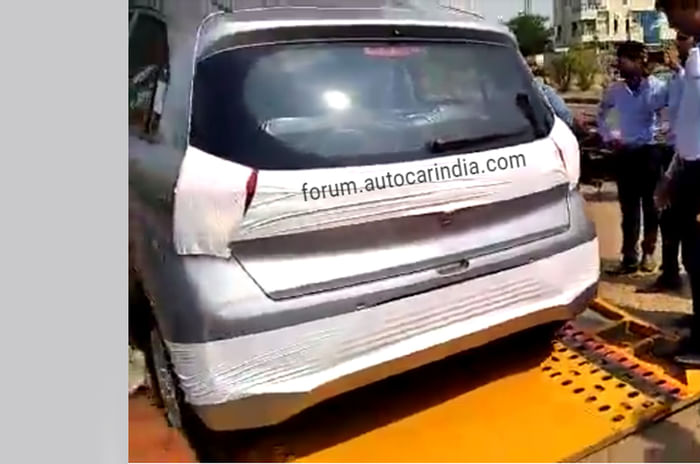 Hyundai Santro reaches dealer stockyards