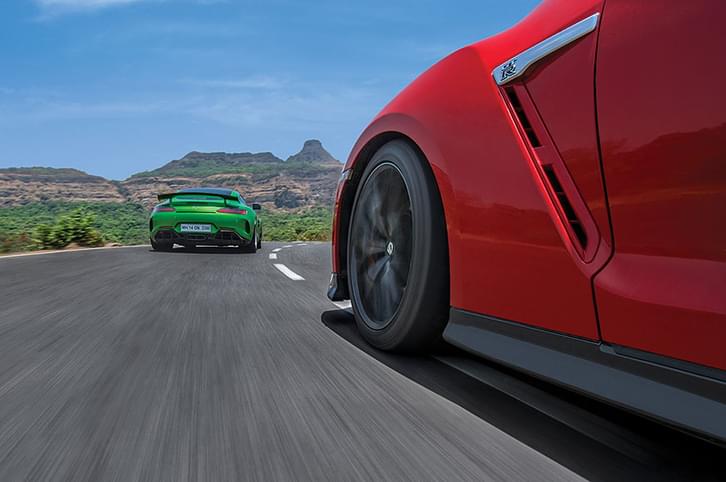 2018 Mercedes-AMG GT R vs Nissan GT-R comparison 2018 Mercedes-AMG GT R vs Nissan GT-R comparison