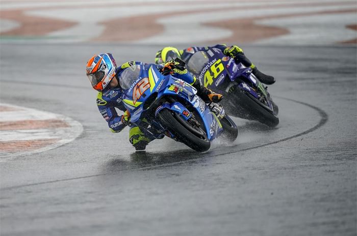 2018 Valencia MotoGP &#8211; Dovizioso masters tricky conditions
