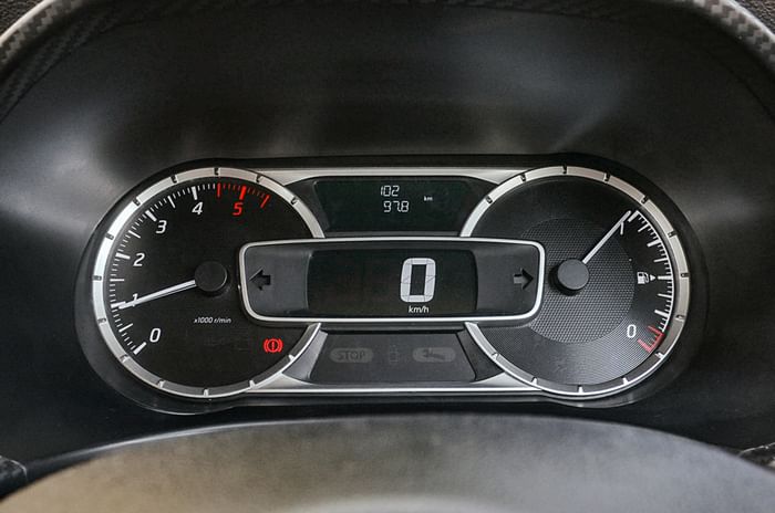Nissan Kicks bookings open on Dec 14; interior revealed