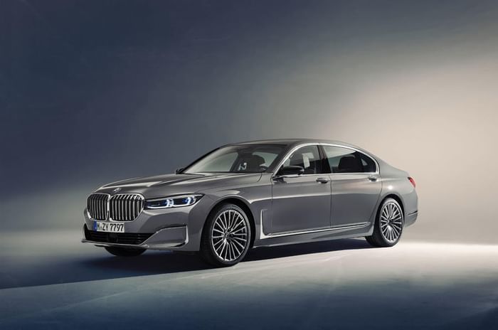 2019 BMW 7 Series revealed