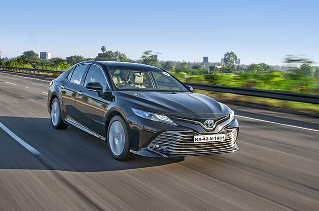 2019 Toyota Camry Hybrid India review, test drive