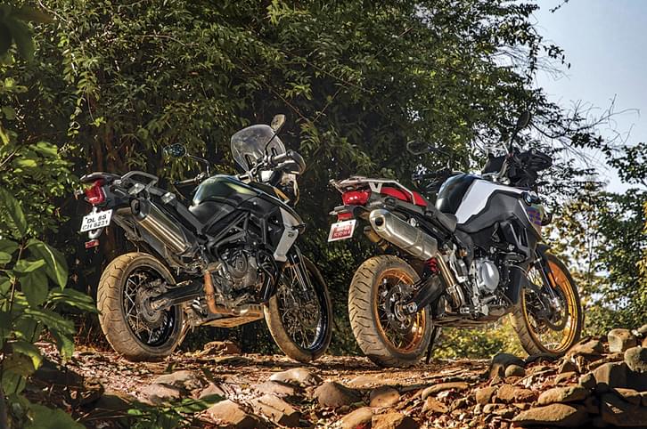 Triumph Tiger 800 XCX Vs BMW F 850 GS Pro comparison Triumph Tiger 800 XCX Vs BMW F 850 GS Pro comparison