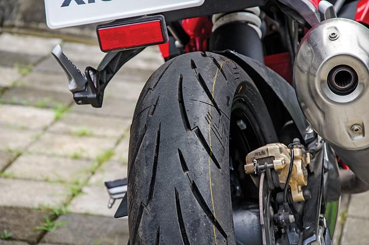 Apollo Alpha H1 radial tyre review Apollo Alpha H1 radial tyre review
